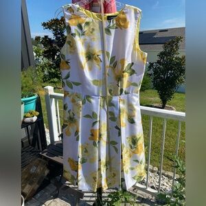 Liz Claiborne Yellow Floral w/ Green Leaves Fit & Flare Dress w/ Pleated Skirt